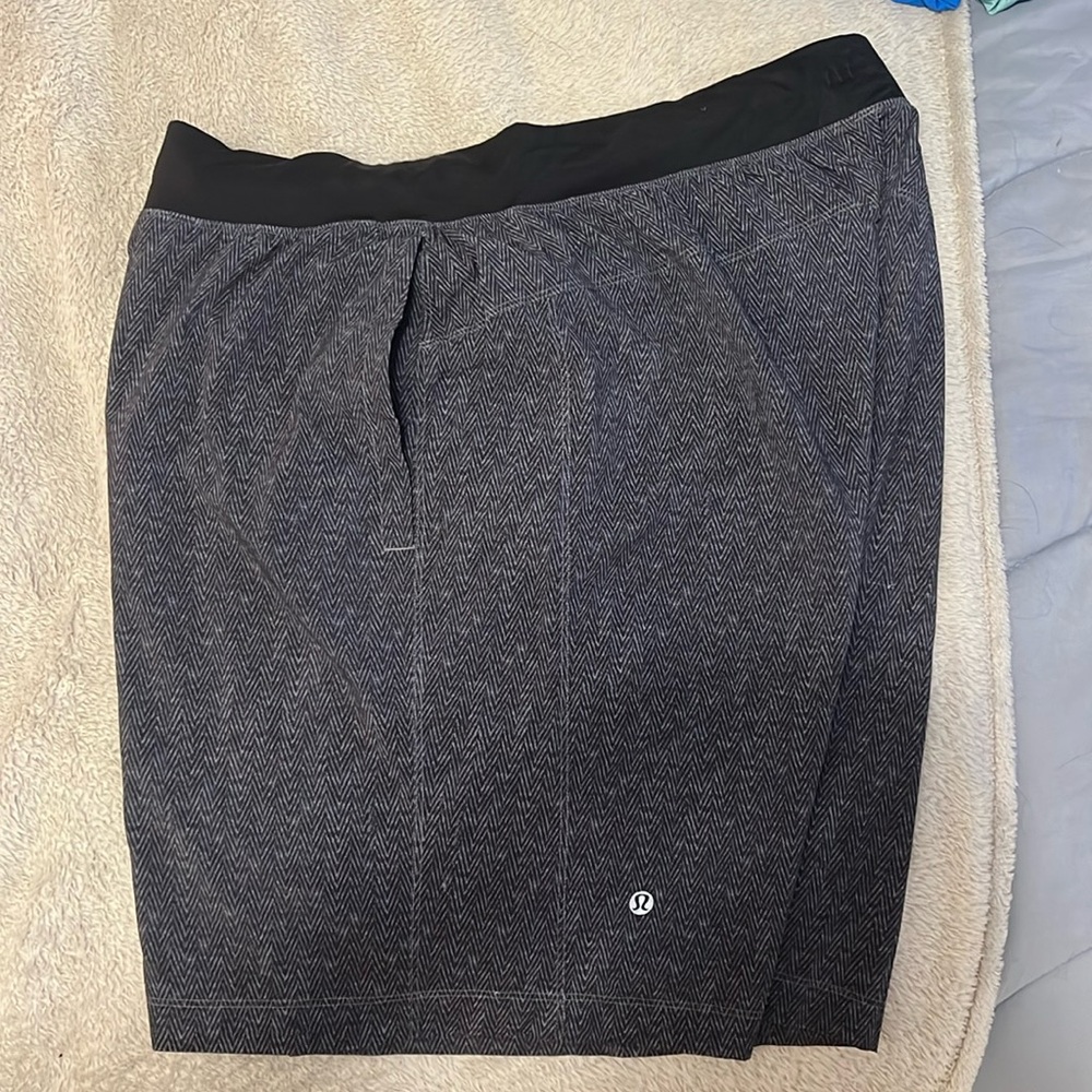 Herringbone Pattern LuluLemon Athletic Shorts. Size XL.